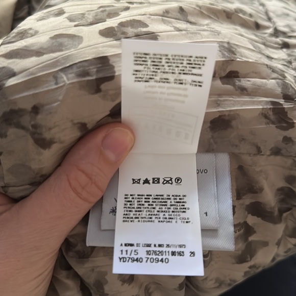 Ermanno Scervino cropped padded beige/camel vest, animal print lining. - Picture 12 of 13